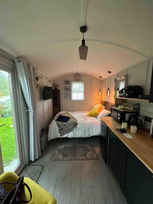 ניומרקט Beautiful Shepherd'S Hut מראה חיצוני תמונה